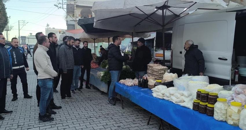 Osmaniye’nin Kadirli ilçesinde Belediye Başkanı Mustafa Mert Olcar, pazar ziyareti