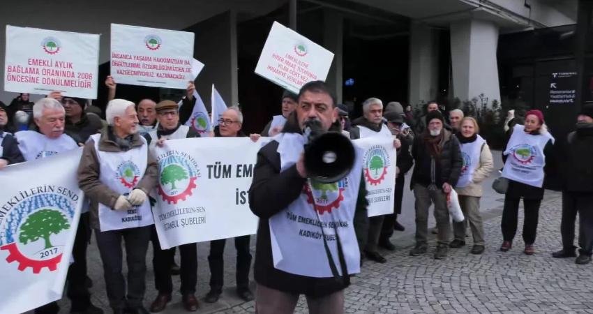 Tüm Emeklilerin Sendikası Kadıköy Söğütlüçeşme'de bir basın açıklaması yaptı ve