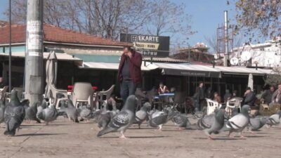 En düşük emekli aylığına yaklaşık bin lira zam yapılmasını öngören