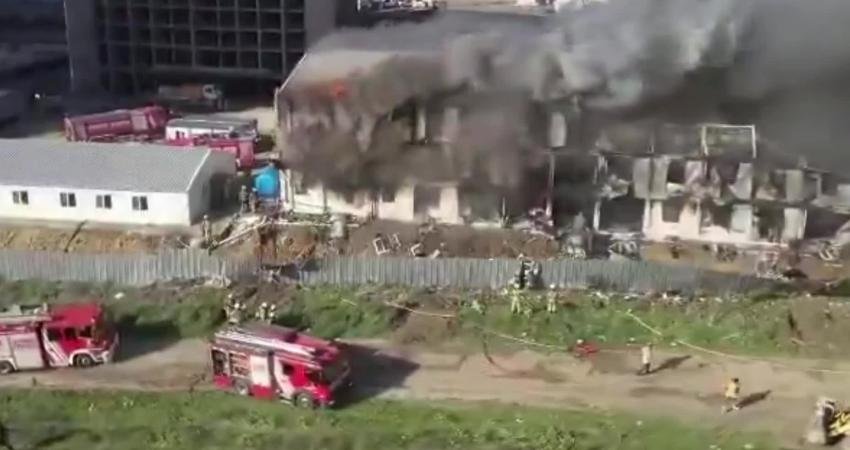 Esenyurt Orhangazi Mahallesi’nde bir inşaat şantiyesinde bulunan işçi konteynerlerinde çıkan