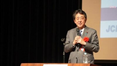 Eski Japonya Başbakan Şinzo Abe'nin 2022 yılında silahlı saldırı sonucu