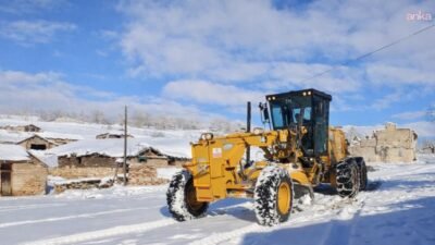 Eskişehir Büyükşehir Belediyesi (EBB), Seyitgazi Numanoluk’ta yoğun kar yağışı nedeniyle