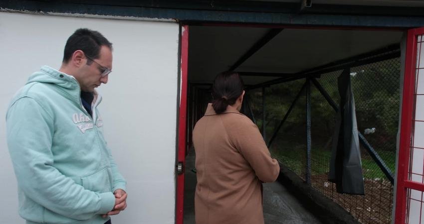 Foça Belediye Başkanı Saniye Bora Fıçı, hayvanseverlerle bir araya geldi.