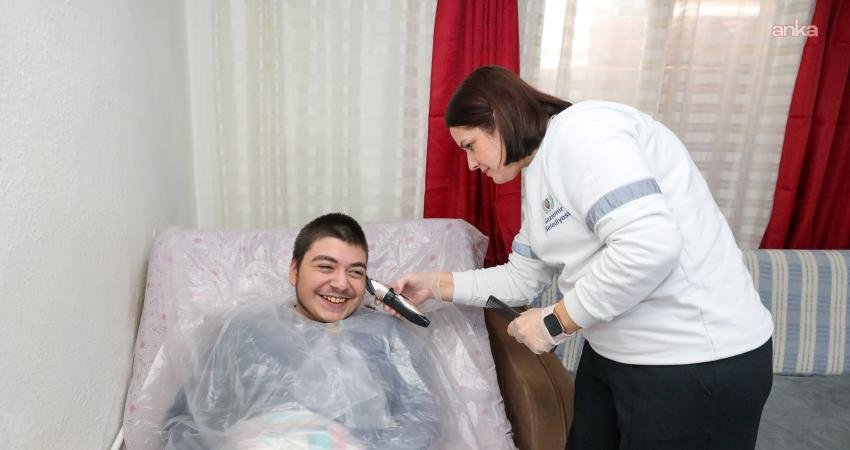 Gaziemir Belediyesi’nin engelli, yaşlı, hasta ve dezavantajlı bireylerin yaşamını kolaylaştırmak