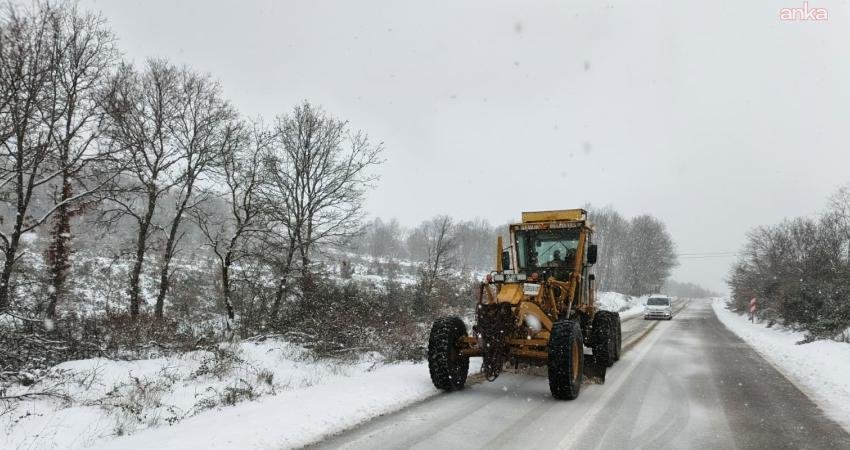 Gemlik Belediyesi, kar yağışının günlük yaşamı olumsuz etkilememesi ve ulaşımın
