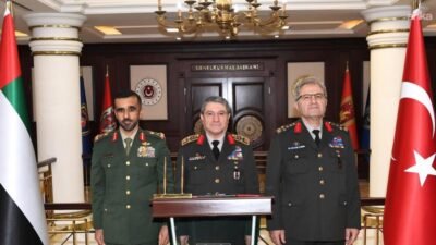 Genelkurmay Başkanı Orgeneral Selçuk Bayraktaroğlu, Kara Kuvvetleri Komutanı Orgeneral Metin