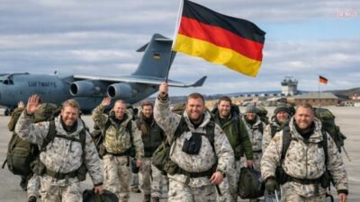 Alman askerler, ABD Başkanı Donald Trump'ın satın almak istediği Grönland'da