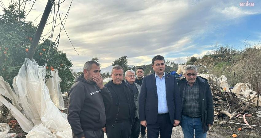 Demokrat Parti Genel Başkanı Gültekin Uysal, Antalya'da  sel ve fırtınada zarar gören