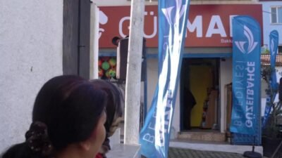 Güzelbahçe Belediyesi, GÜZMAR Market ailesine Bakkal Nihat'ı ekledi. Açılışta konuşan