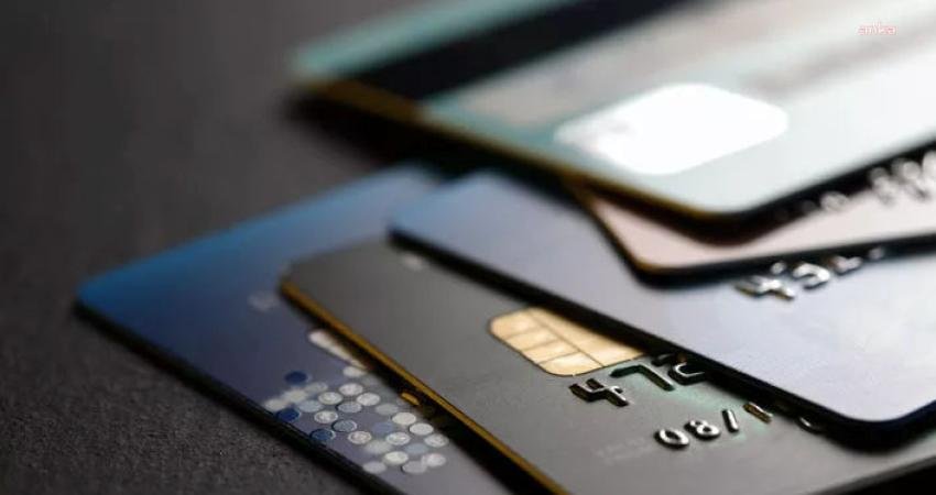 Hanehalkı finansmanında kullanılan kredilere artan talep, bankacılık sektöründe kredi hacmini