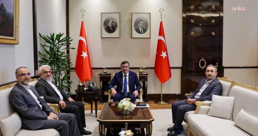 HÜDA PAR Genel Başkanı Zekeriya Yapıcıoğlu, Cumhurbaşkanı Yardımcısı Cevdet Yılmaz’ı