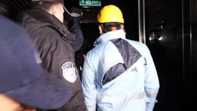 İBB, Bebek Otel'deki bazı kaçak eklentileri bu sabah yıktı. Yıkıma