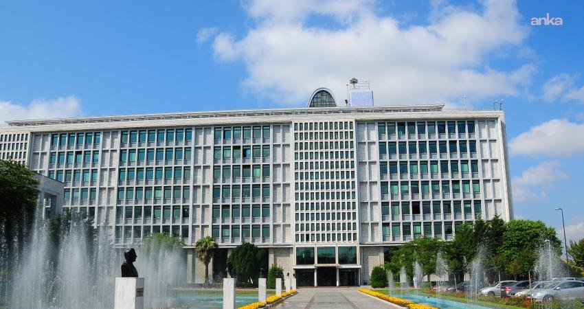 İBB kreşte şiddet ve istismar iddiasıyla ilgili açıklama yaptı: Yapılan titiz incelemelerde, kamera görüntülerinde iddiaları destekleyen herhangi bir bulguya rastlanmamıştır İstanbul Büyükşehir Belediyesi (İBB), bazı basın yayın organlarındaki, "İBB’ye ait