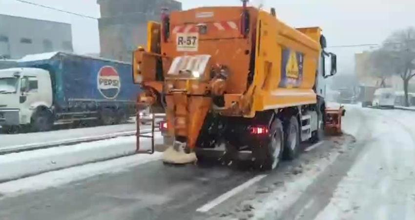İstanbul’da etkisini artıran soğuk ve kar yağışı nedeniyle İstanbul Büyükşehir