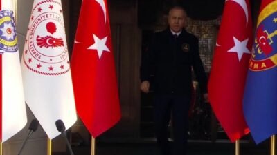 İçişleri Bakanı Ali Yerlikaya, İzmir merkezli 14 ilde düzenlenen Narkokapan-İzmir operasyonu