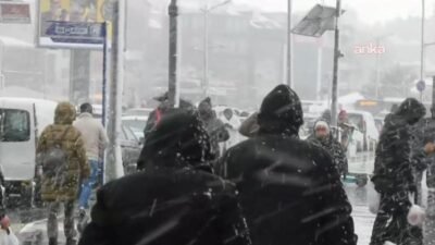 Dün akşamdan beri devam eden şiddetli fırtına ve yağışın ardından