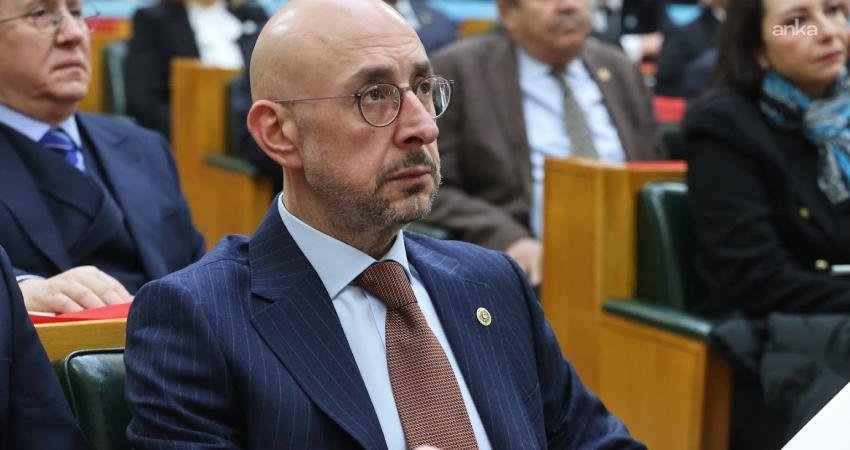 İYİ Parti Grup Başkanvekili Uğur Poyraz oldu İYİ Parti Grup Başkanvekilliğine Antalya Milletvekili Uğur Poyraz seçildi. Ayrıca İYİ Parti TBMM