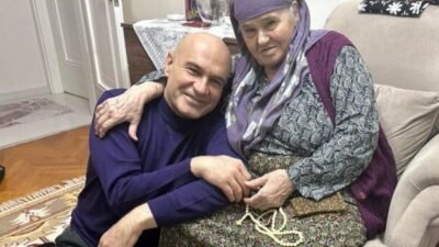 İYİ Partili Turhan Çömez’in acı günü… Çömez’in annesi İkbal Çömez hayatını kaybetti İYİ Parti Grup Başkanvekili Turhan Çömez'in annesi vefat etti. İkbal