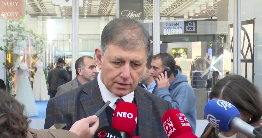 İzmir Büyükşehir Belediye Başkanı Cemil Tugay, AK Partili siyasetçilerin kendisine