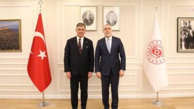 Çalışma ve Sosyal Güvenlik Bakanı Vedat Işıkhan, İzmir Büyükşehir Belediye