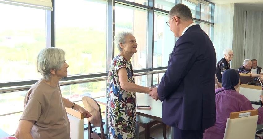 İzmir Büyükşehir Belediyesi’nden 2025 yılında 400 milyon liraya yakın maddi destek İzmir Büyükşehir Belediye Başkanı Cemil Tugay’ın 2024’te göreve gelmesinin ardından