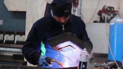 İzmir Büyükşehir Belediyesi, kentin yeni nesil çöp potalarından oturma gruplarına,