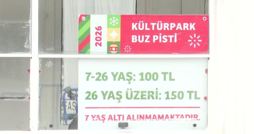 İzmir Büyükşehir Belediyesi’nin Yeni Yıl Festivali kapsamında Kültürpark ve Bostanlı