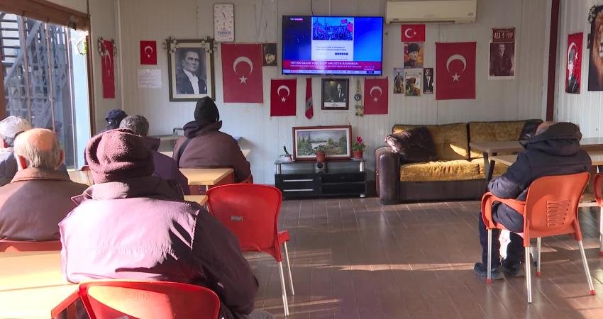 İzmir Büyükşehir Belediyesi, soğuk kış günlerinde barınma olanağı bulunmayanlara kapılarını