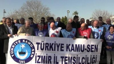 Türkiye Kamu-Sen İzmir İl Temsilciliği, Konak Meydanı’nda düzenlediği basın açıklamasında,