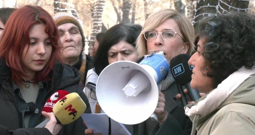 Kadın Mitingi Bileşenleri, "Her güne kadın cinayetiyle uyanmak istemiyoruz. Yarınımızı,