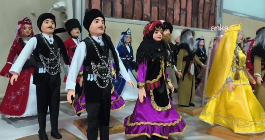 Kadınların el işçiliğiyle hazırlanan bez bebekler, Iğdır’ın yöresel giyimini gelecek nesillere aktarıyor Iğdır'da geçmişin izlerini taşıyan yöresel kıyafetler Halk Eğitim Merkezi bünyesinde