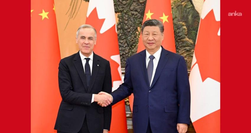 Çin Devlet Başkanı Şi Cinping ile Kanada Başbakanı Mark Carney,