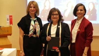 İzmir İş Kadınları Derneği'nin (İZİKAD) konuğu olan Karabağlar Belediye Başkanı