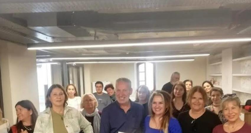 Ünlü ritim saz ustası Kurtul Çetin, Karşıyaka Sanat Derneği’nde yeni