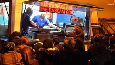 Kartal Belediyesi, Miraç Kandili dolayısıyla ilçe genelinde cami önlerinde kurduğu