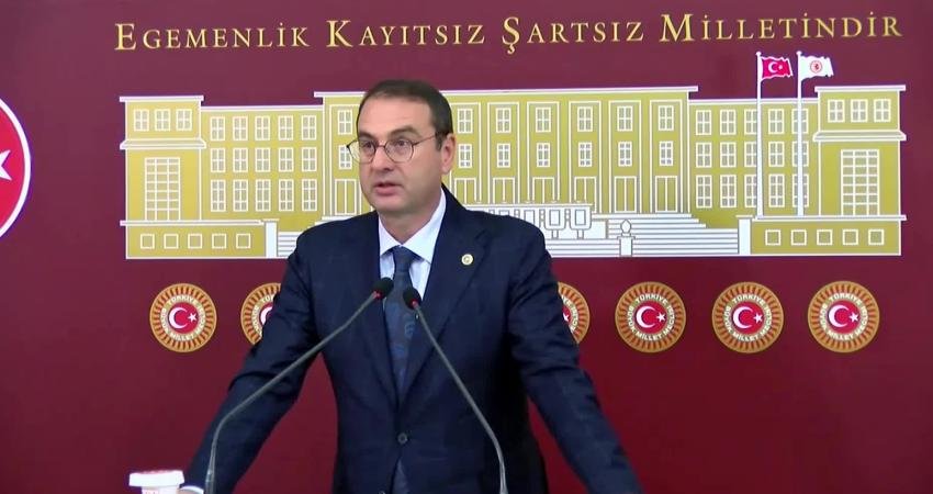 İYİ Parti Milletvekili Uz: “Sorumluluk idarede ve siyasette de yerine getirilmeli” İYİ Parti Çanakkale Milletvekili Rıdvan Uz, Bolu Kartalkaya'daki otel yangını