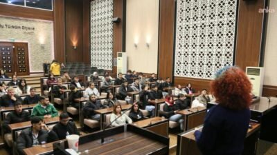 Keçiören Belediyesi, kurum bünyesinde staj yapan öğrencilere yönelik eğitim faaliyetlerini