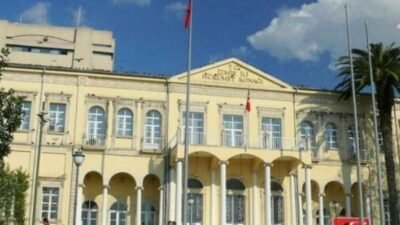 İzmir Valiliği, Bornova ilçesinde bulunan Mesleki Eğitim Merkezi’nde görev yapan