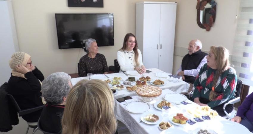 Konak Belediyesi’nin Ziya Zişan Aytulun Kardeşler İleri Yaş Sağlıklı Yaşam