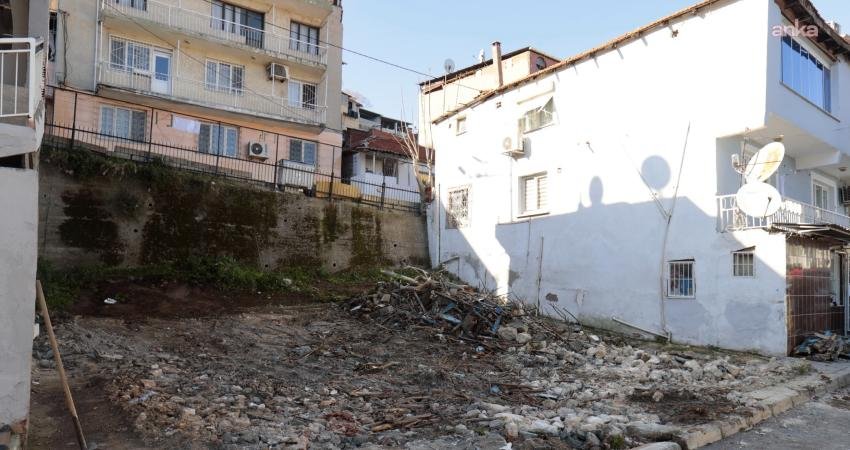 Konak Belediyesi Fen İşleri Müdürlüğü ekipleri, vatandaşların uzun süredir şikayetçi