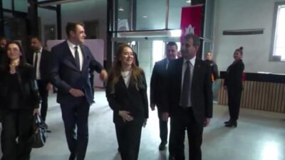 Konak Belediye Başkanı Nilüfer Çınarlı Mutlu, "Basın özgürlüğü, demokrasi mücadelesinin