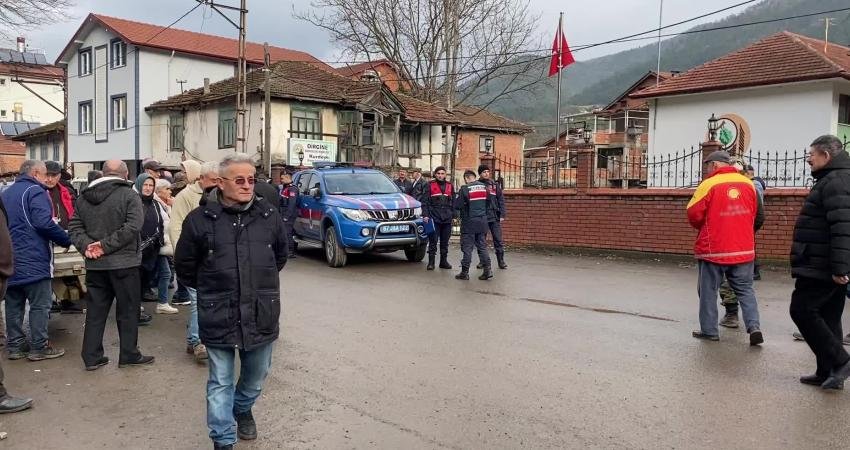 Köylülerden, Devrek Çayı üzerinde yapılması planlanan HES projesine tepki Devrek Çayı üzerinde yapılması planlanan Hidroelektrik Santrali (HES) projesine karşı