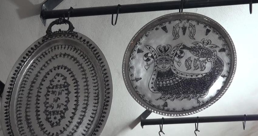 Mardin’de sayıları azalan bakırcılar, makineleşme karşısında el emeği üretimin ayakta