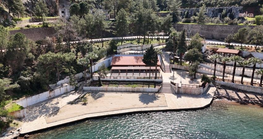 Marmaris Eğitim ve Rekreasyon Tesisi açılış için gün sayıyor… Muğla Büyükşehir Belediye Başkanı Aras: “Kamusal alanları halkın ortak kullanımına kazandırmaya devam edeceğiz” Muğla Büyükşehir Belediyesi, Marmaris Eğitim ve Rekreasyon Tesisi’ni hizmete açmaya