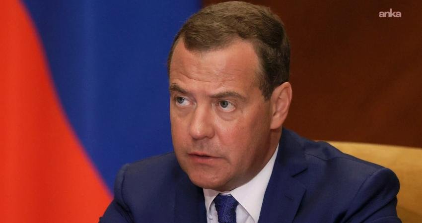 Rusya Güvenlik Konseyi Başkan Yardımcısı Dimitri Medvedev, "ABD Başkanı Donald