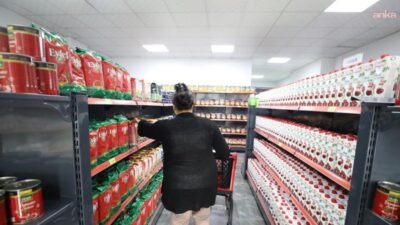 Menderes Belediyesi, sosyal market uygulaması ile 2025 yılında ihtiyaç sahibi