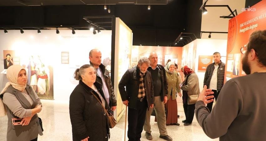 Menderes Belediyesi’nden görme engellilere yönelik müze gezisi Menderes Belediyesi, Beyaz Baston Görme Engelliler Haftası’nda görme engelli bireylere