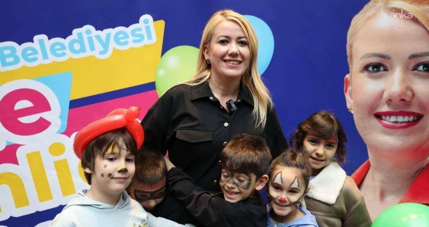 Merkezefendi Belediyesi’nden yarıyıl tatiline eğlenceli dokunuş Merkezefendi Belediyesi tarafından yarıyıl tatiline giren çocuklar için düzenlenen "Karne