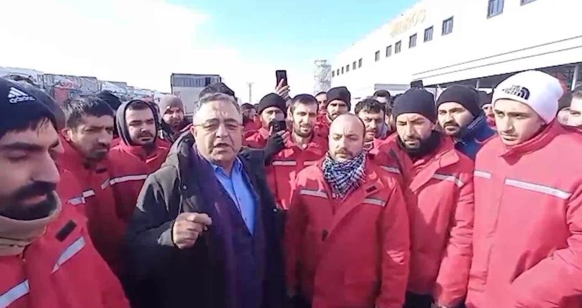 Migros işçilerinin eylemine Tanrıkulu’ndan destek: “Yüzde 27’ye karşı yüzde 28 zam kabul edilemez” CHP Genel Başkan Yardımcısı ve Diyarbakır Milletvekili Sezgin Tanrıkulu, Migros’un