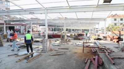 Muğla Büyükşehir Belediyesi’nin Yatağan Pazaryeri’nde başlattığı bakım, onarım ve tadilat